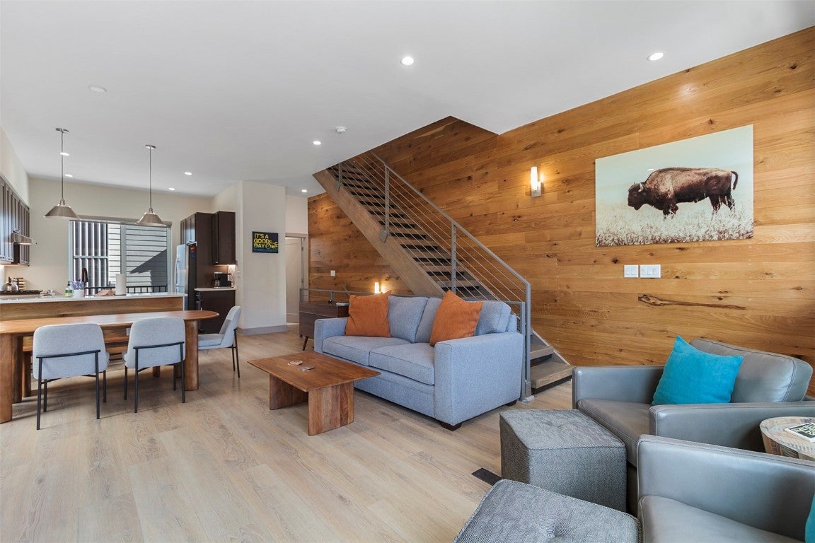 Silverthorne, Colorado, 80498, United States, 3 Bedrooms Bedrooms, ,4 BathroomsBathrooms,Residential,Active,1920266