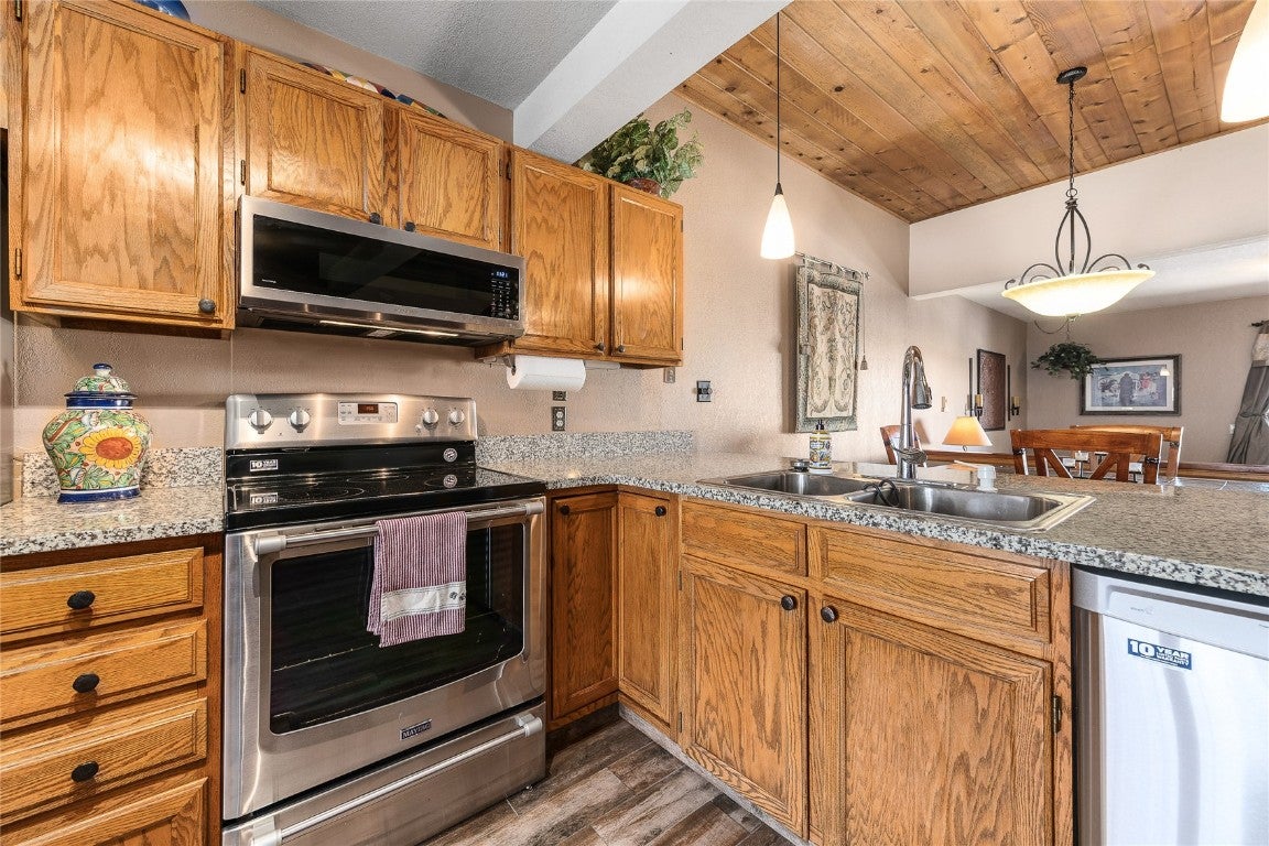 Steamboat Springs, Colorado, 80487, United States, 4 Bedrooms Bedrooms, ,5 BathroomsBathrooms,Residential,Active,1905374