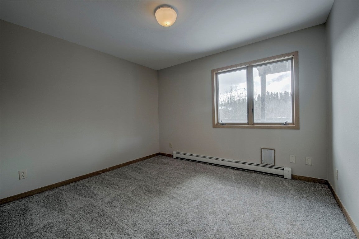 Silverthorne, Colorado, 80498, United States, 5 Bedrooms Bedrooms, ,4 BathroomsBathrooms,Residential,Active,2002610