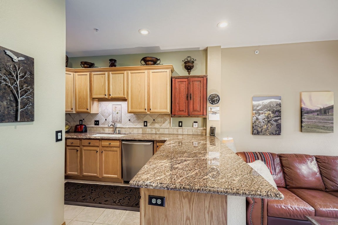 Copper Mountain, Colorado, 80443, United States, 3 Bedrooms Bedrooms, ,4 BathroomsBathrooms,Residential,Active,1912807