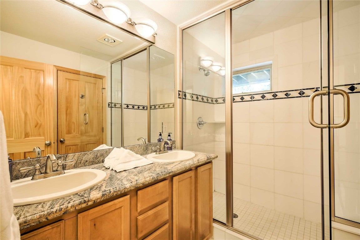 Frisco, Colorado, 80443, United States, ,5 BathroomsBathrooms,Residential,Active,1798041
