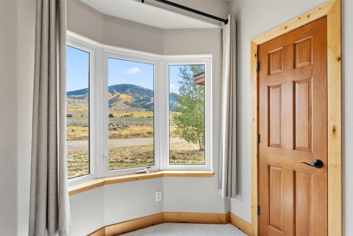 Silverthorne, Colorado, 80498, United States, 6 Bedrooms Bedrooms, ,4 BathroomsBathrooms,Residential,Active,1952508