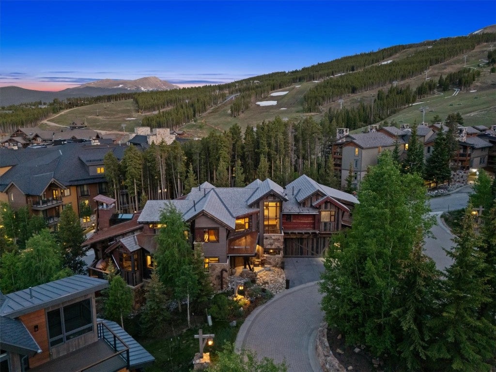 Breckenridge, Colorado, 80424, United States, 7 Bedrooms Bedrooms, ,8 BathroomsBathrooms,Residential,Active,1863268