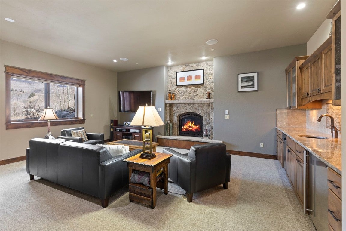 Silverthorne, Colorado, 80498, United States, 4 Bedrooms Bedrooms, ,4 BathroomsBathrooms,Residential,Active,1798243