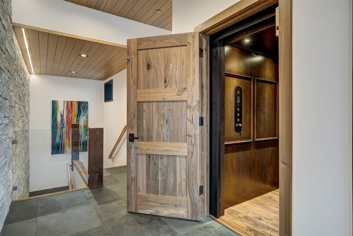 Silverthorne, Colorado, 80498, United States, ,7 BathroomsBathrooms,Residential,Active,1756445