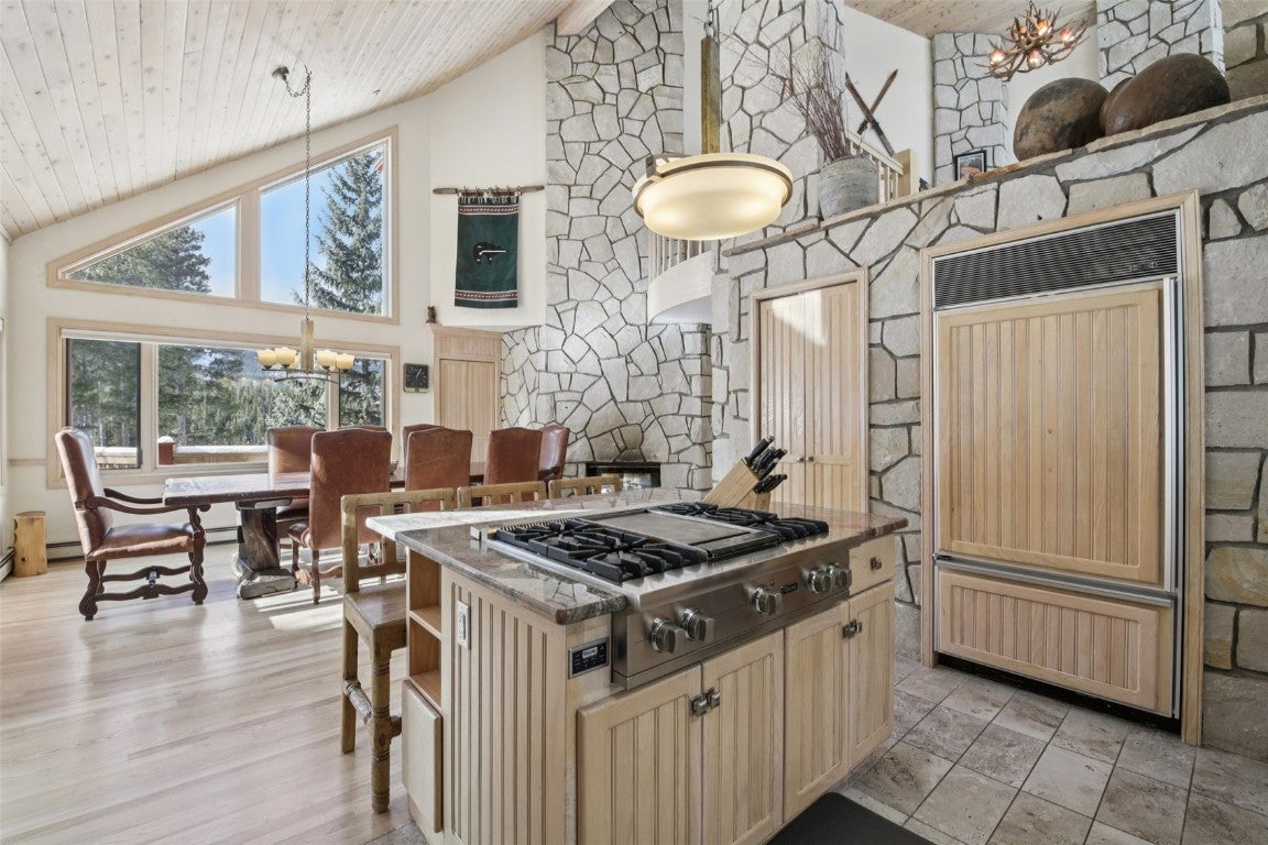 Breckenridge, Colorado, 80424, United States, 5 Bedrooms Bedrooms, ,6 BathroomsBathrooms,Residential,Active,2007248