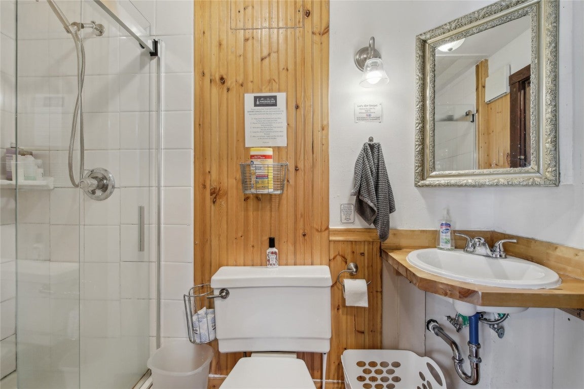 Breckenridge, Colorado, 80424, United States, 11 Bedrooms Bedrooms, ,8 BathroomsBathrooms,Residential,Active,1941362