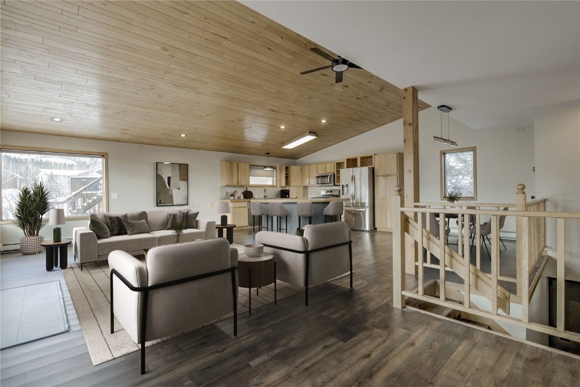 Silverthorne, Colorado, 80498, United States, 5 Bedrooms Bedrooms, ,4 BathroomsBathrooms,Residential,Active,2002610
