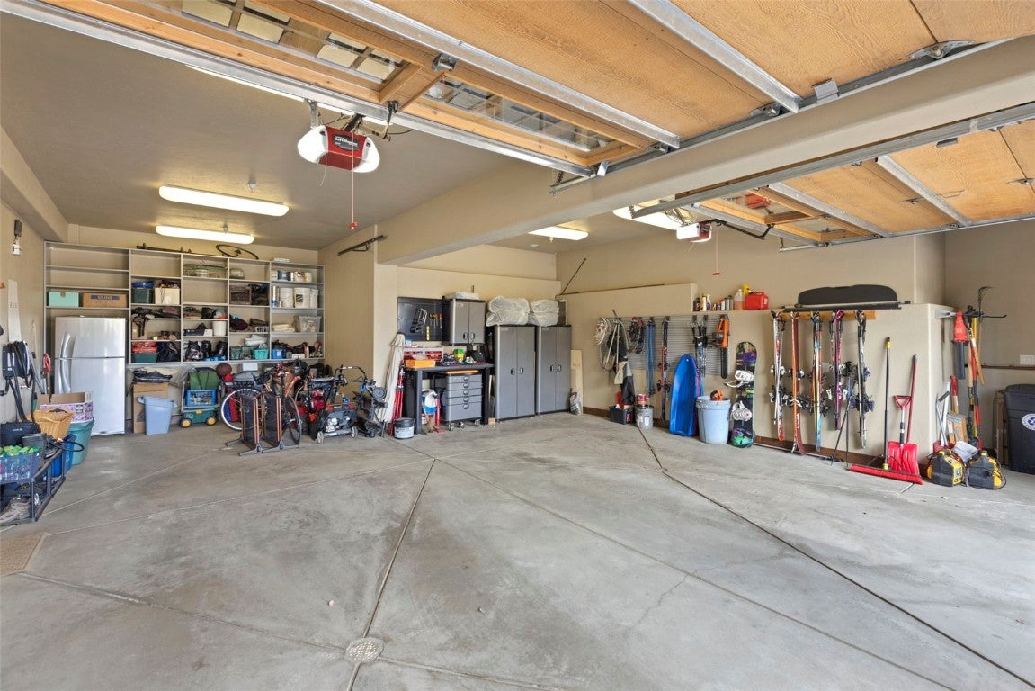 Silverthorne, Colorado, 80498, United States, 4 Bedrooms Bedrooms, ,4 BathroomsBathrooms,Residential,Active,1798243