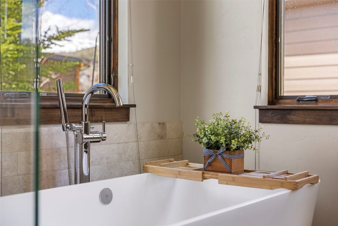 Breckenridge, Colorado, 80424, United States, 3 Bedrooms Bedrooms, ,4 BathroomsBathrooms,Residential,Active,1824916