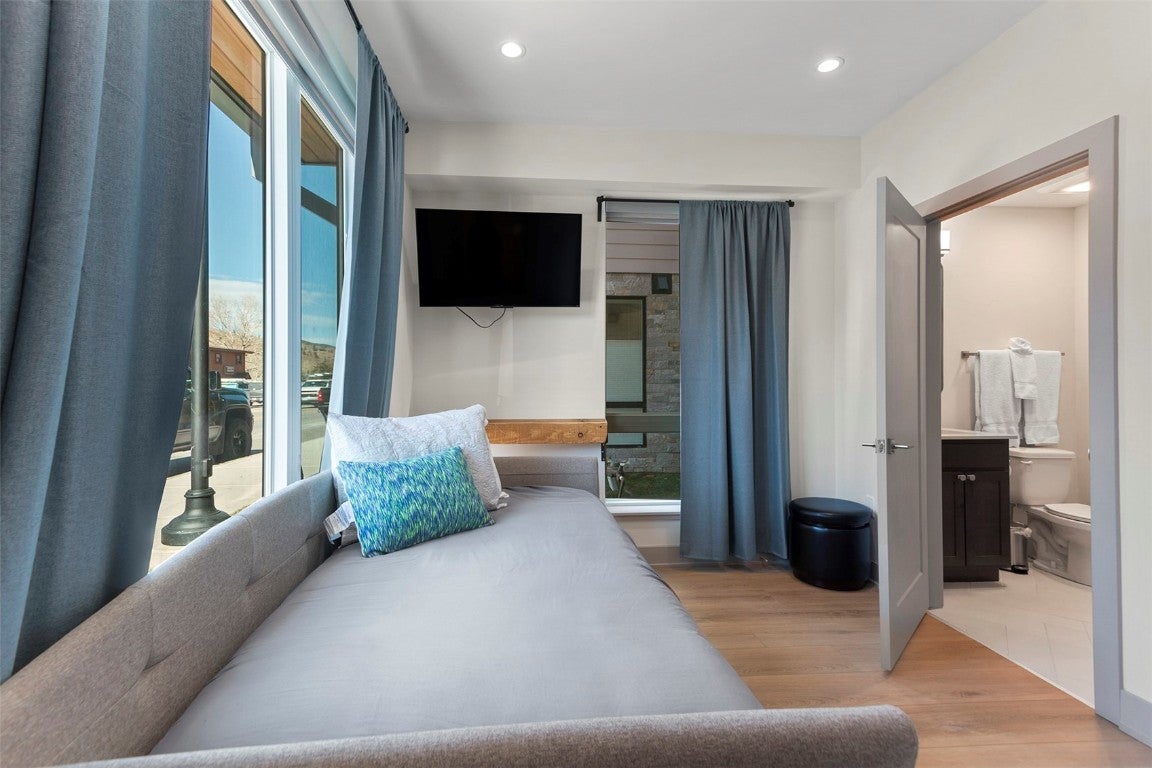 Silverthorne, Colorado, 80498, United States, 3 Bedrooms Bedrooms, ,4 BathroomsBathrooms,Residential,Active,1920266