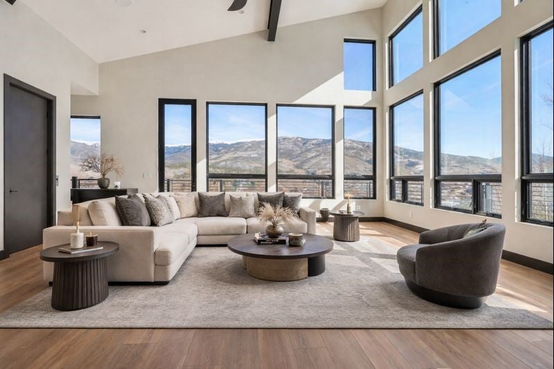 Silverthorne, Colorado, 80498, United States, 5 Bedrooms Bedrooms, ,6 BathroomsBathrooms,Residential,Active,2012660