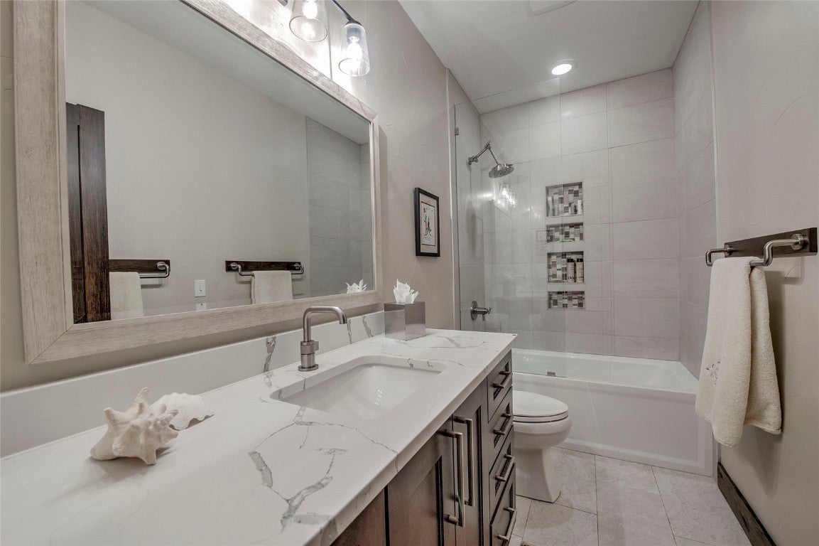 Silverthorne, Colorado, 80498, United States, 3 Bedrooms Bedrooms, ,4 BathroomsBathrooms,Residential,Active,2012473