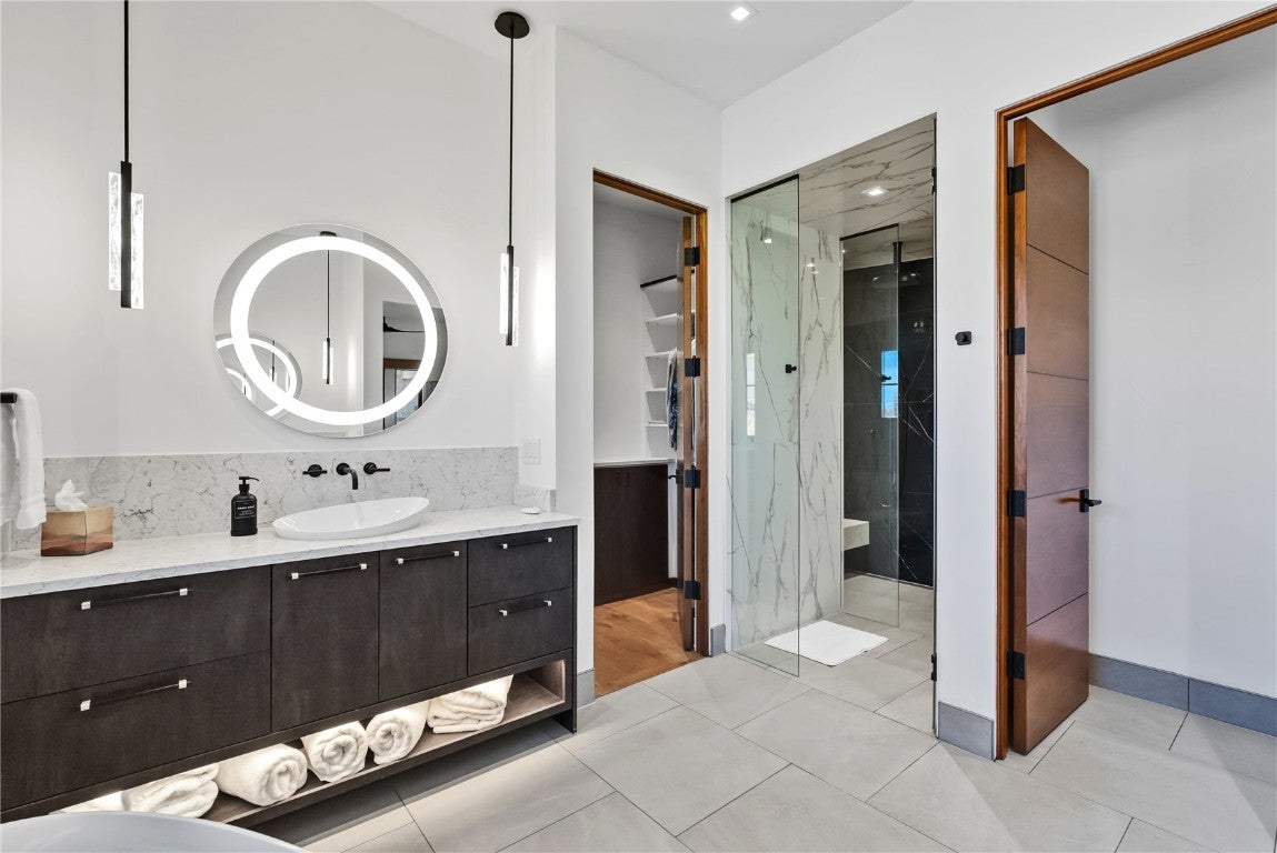 Silverthorne, Colorado, 80498, United States, 5 Bedrooms Bedrooms, ,7 BathroomsBathrooms,Residential,Active,1965822