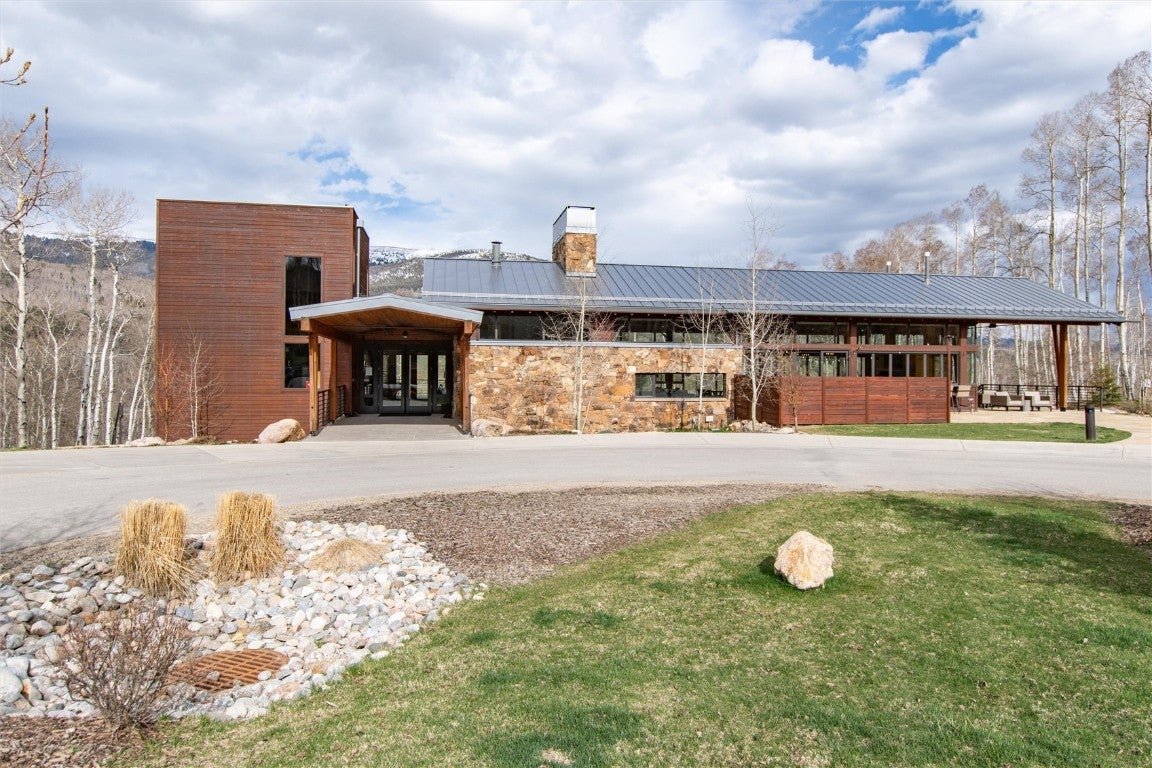 Silverthorne, Colorado, 80498, United States, 3 Bedrooms Bedrooms, ,3 BathroomsBathrooms,Residential,Active,1810374