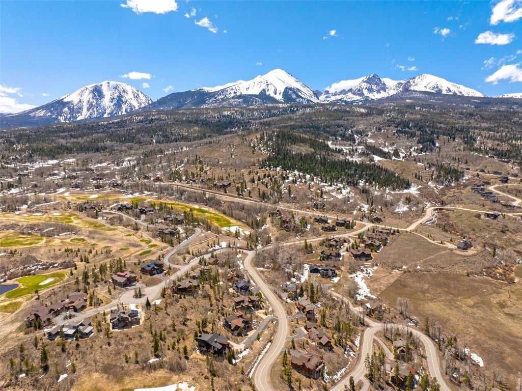 Silverthorne, Colorado, 80498, United States, 4 Bedrooms Bedrooms, ,4 BathroomsBathrooms,Residential,Active,1798243