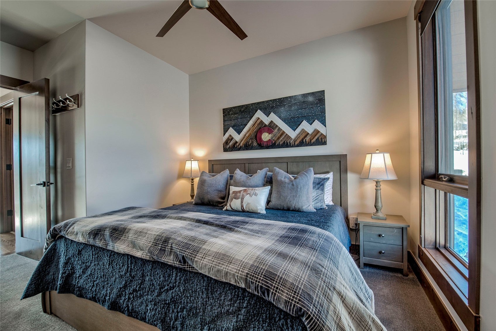 Silverthorne, Colorado, 80498, United States, 4 Bedrooms Bedrooms, ,3 BathroomsBathrooms,Residential,Active,2013164