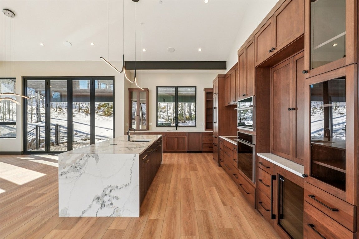 Silverthorne, Colorado, 80498, United States, 5 Bedrooms Bedrooms, ,6 BathroomsBathrooms,Residential,Active,2012660