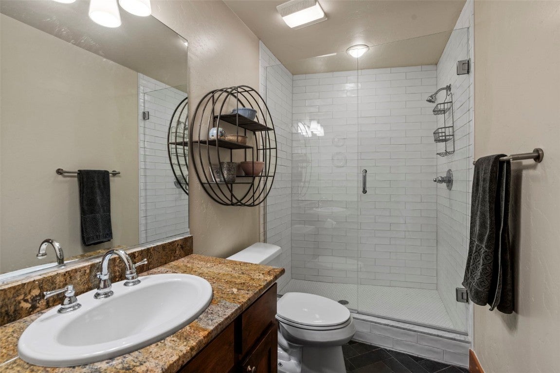 Dillon, Colorado, 80435, United States, 4 Bedrooms Bedrooms, ,5 BathroomsBathrooms,Residential,Active,1825073
