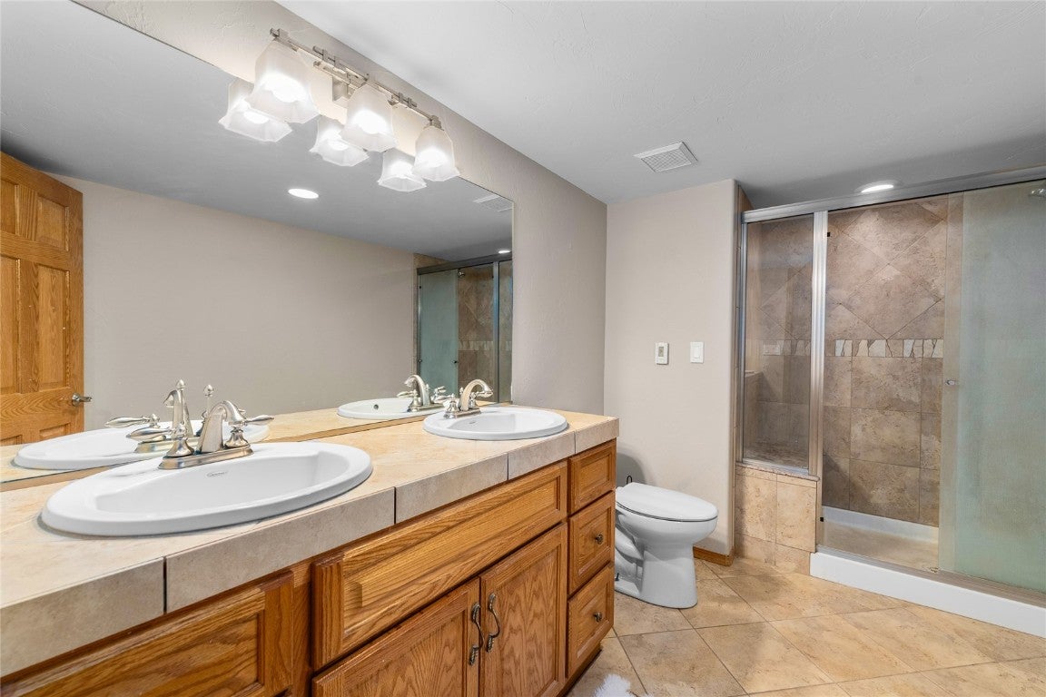 Steamboat Springs, Colorado, 80487, United States, 5 Bedrooms Bedrooms, ,4 BathroomsBathrooms,Residential,Active,1876872