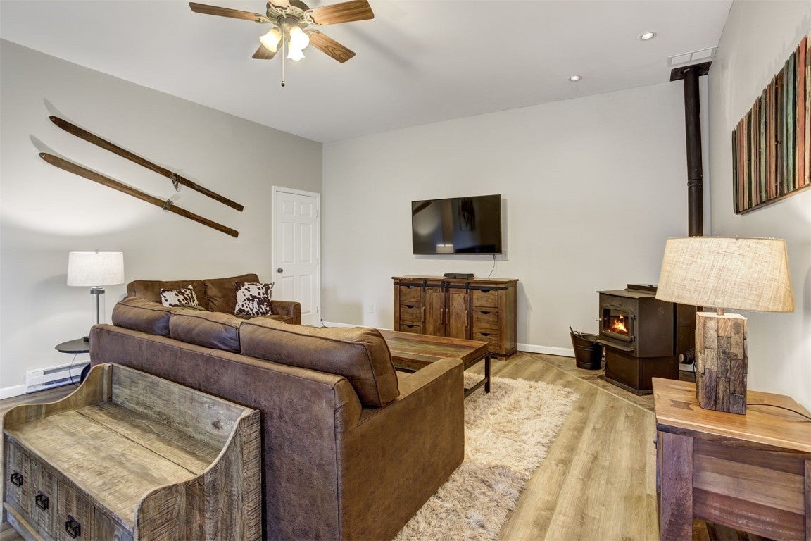Alma, Colorado, 80420, United States, 3 Bedrooms Bedrooms, ,3 BathroomsBathrooms,Residential,Active,1914825