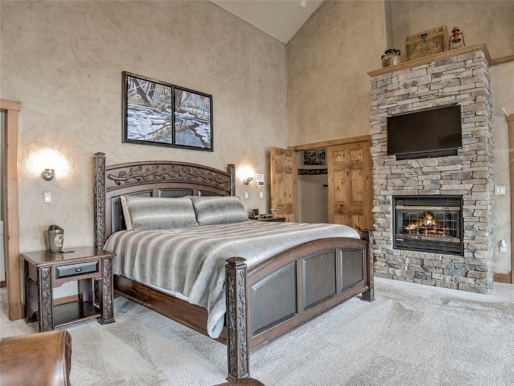 Silverthorne, Colorado, 80498, United States, 5 Bedrooms Bedrooms, ,4 BathroomsBathrooms,Residential,Active,1969634