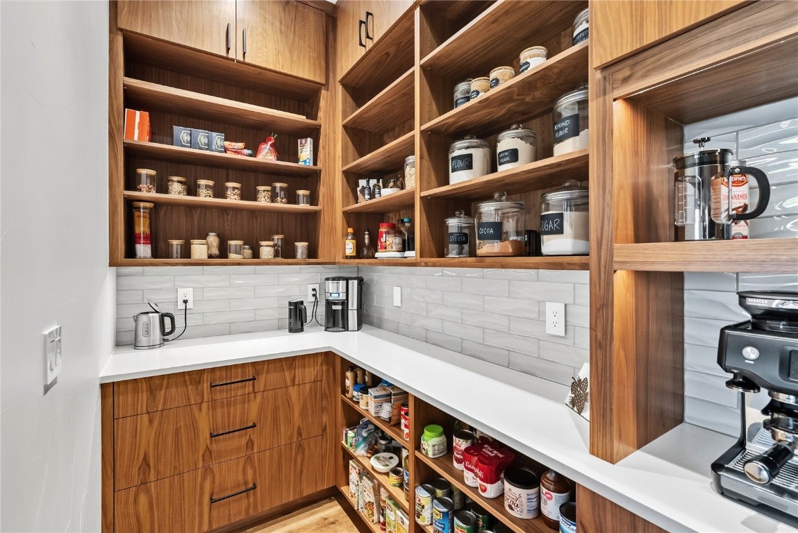 Silverthorne, Colorado, 80498, United States, 5 Bedrooms Bedrooms, ,7 BathroomsBathrooms,Residential,Active,1965822