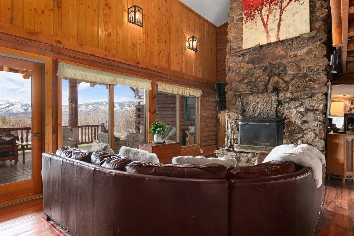 Steamboat Springs, Colorado, 80487, United States, 5 Bedrooms Bedrooms, ,4 BathroomsBathrooms,Residential,Active,1876872