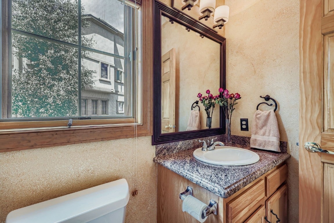 Copper Mountain, Colorado, 80443, United States, 3 Bedrooms Bedrooms, ,4 BathroomsBathrooms,Residential,Active,1912807