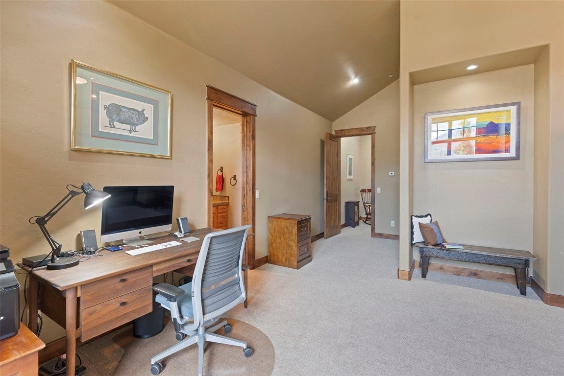 Silverthorne, Colorado, 80498, United States, 4 Bedrooms Bedrooms, ,4 BathroomsBathrooms,Residential,Active,1798243