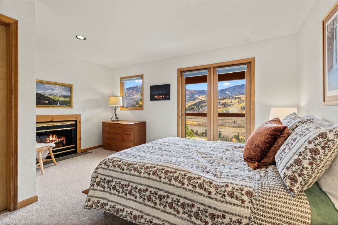 Silverthorne, Colorado, 80498, United States, 3 Bedrooms Bedrooms, ,3 BathroomsBathrooms,Residential,Active,1952609