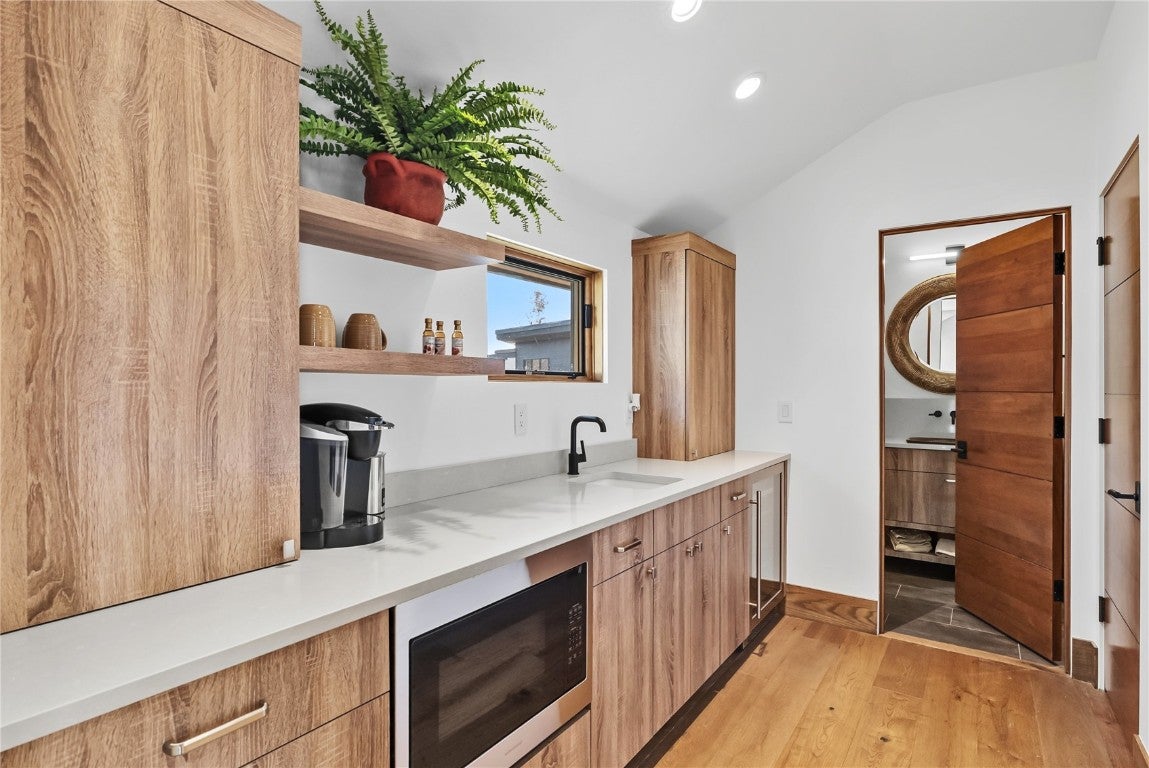 Silverthorne, Colorado, 80498, United States, 5 Bedrooms Bedrooms, ,7 BathroomsBathrooms,Residential,Active,1965822