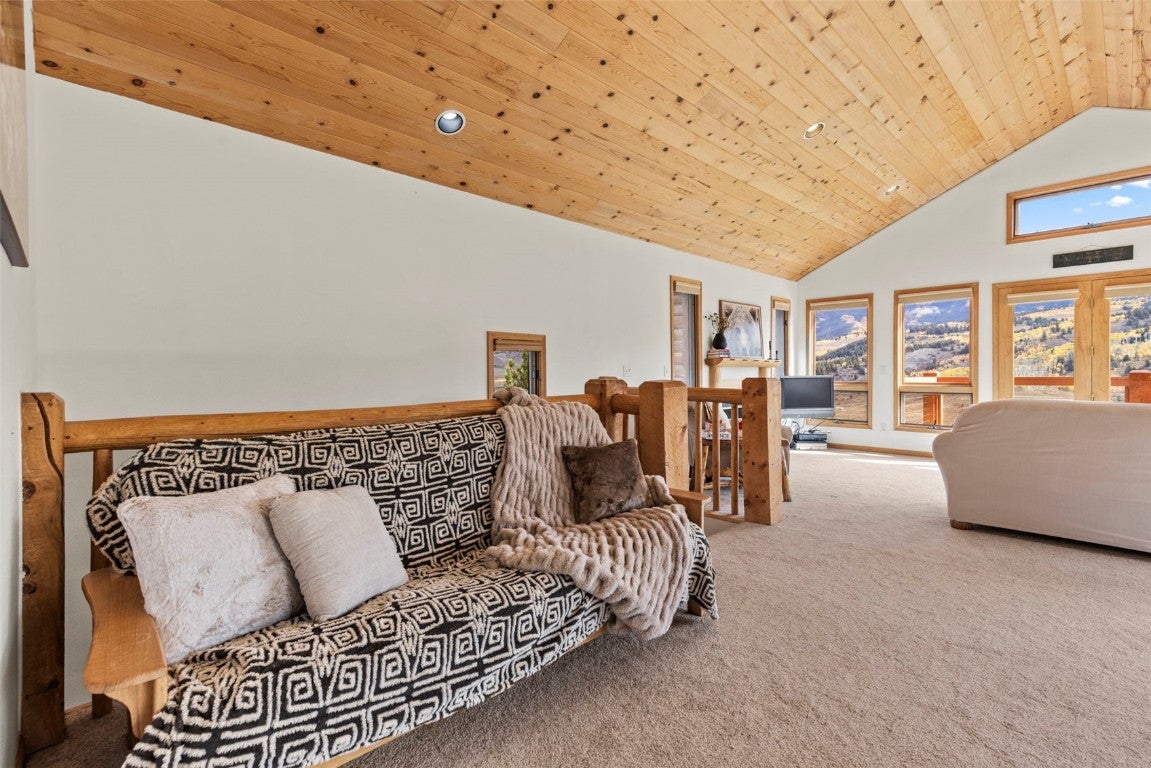 Silverthorne, Colorado, 80498, United States, 3 Bedrooms Bedrooms, ,3 BathroomsBathrooms,Residential,Active,1952609