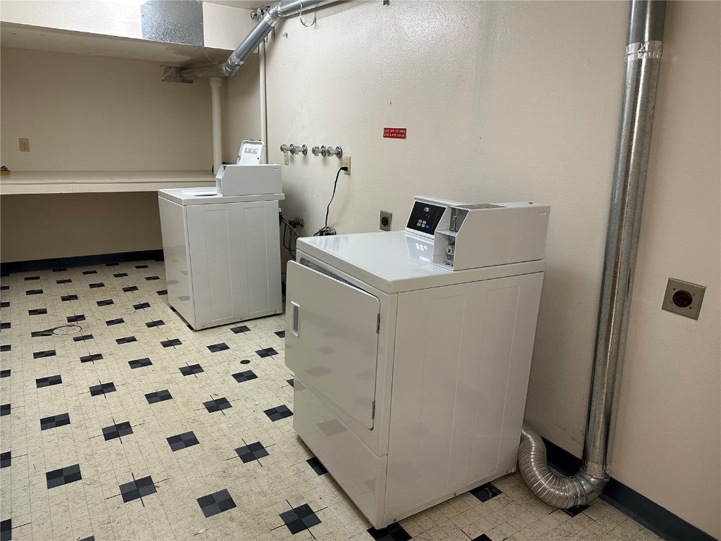 Dillon, Colorado, 80435, United States, 2 Bedrooms Bedrooms, ,2 BathroomsBathrooms,Residential,Active,1992223