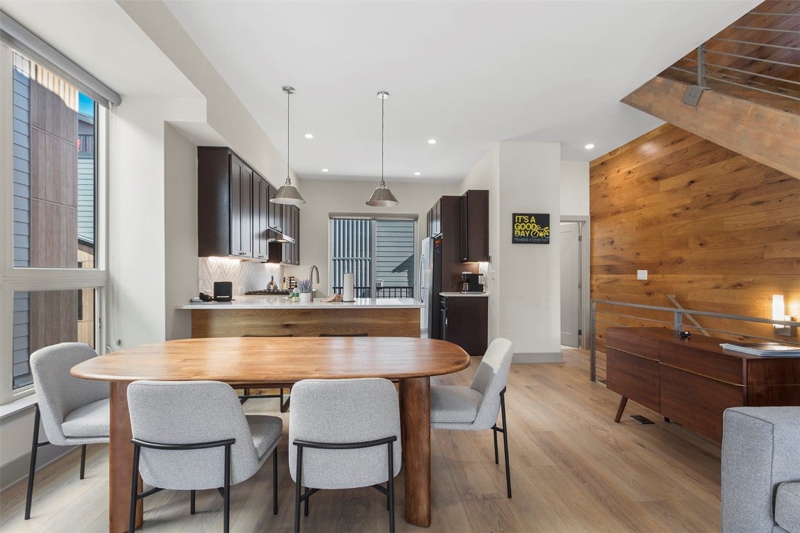 Silverthorne, Colorado, 80498, United States, 3 Bedrooms Bedrooms, ,4 BathroomsBathrooms,Residential,Active,1920266