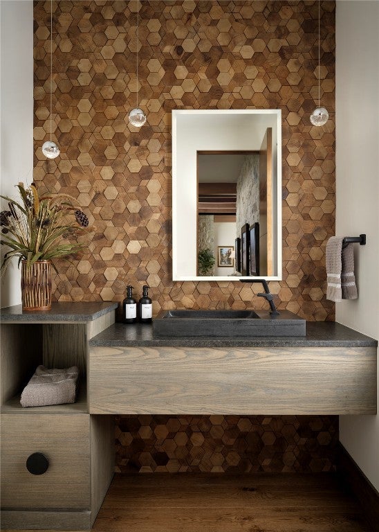 Silverthorne, Colorado, 80498, United States, 5 Bedrooms Bedrooms, ,7 BathroomsBathrooms,Residential,Active,1965822