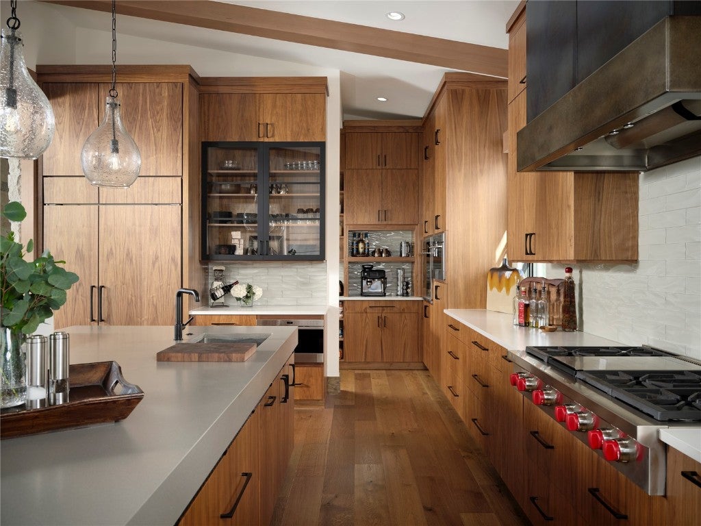 Silverthorne, Colorado, 80498, United States, 5 Bedrooms Bedrooms, ,7 BathroomsBathrooms,Residential,Active,1965822