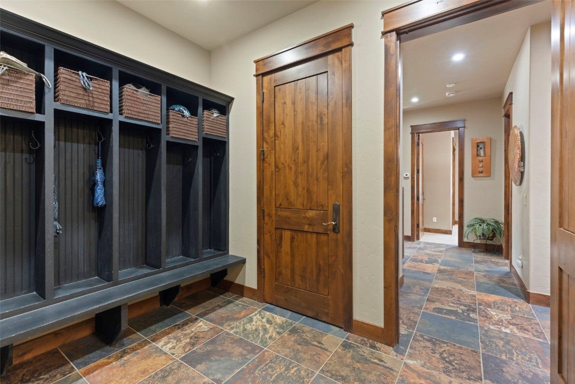 Silverthorne, Colorado, 80498, United States, 4 Bedrooms Bedrooms, ,4 BathroomsBathrooms,Residential,Active,1798243