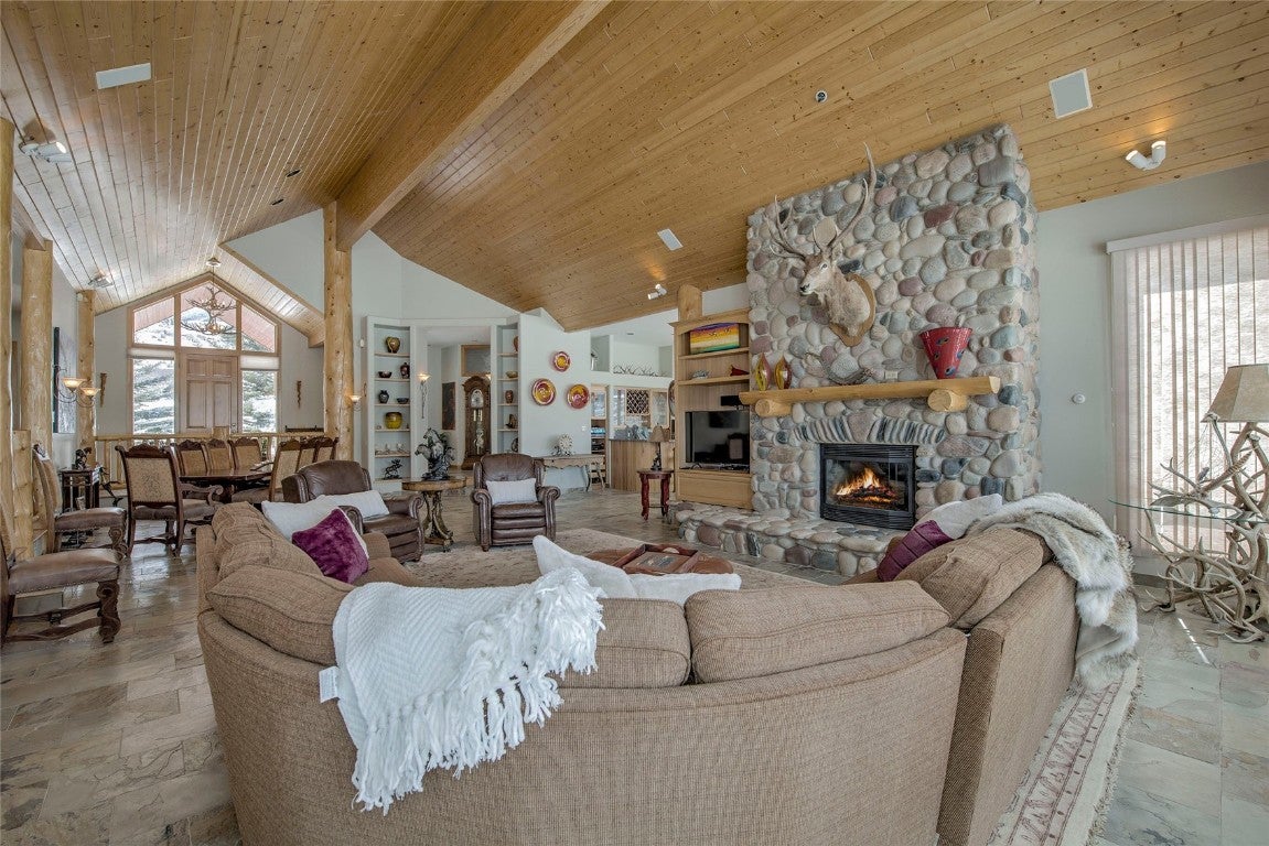 Silverthorne, Colorado, 80498, United States, 4 Bedrooms Bedrooms, ,3 BathroomsBathrooms,Residential,Active,1734933