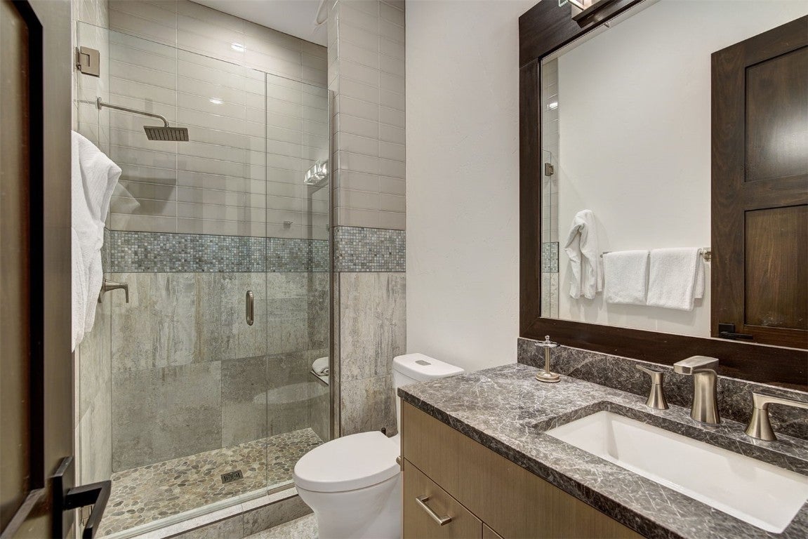 Silverthorne, Colorado, 80498, United States, ,7 BathroomsBathrooms,Residential,Active,1756445