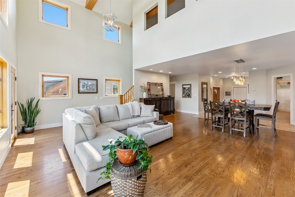 Dillon, Colorado, 80435, United States, 4 Bedrooms Bedrooms, ,3 BathroomsBathrooms,Residential,Active,1886797