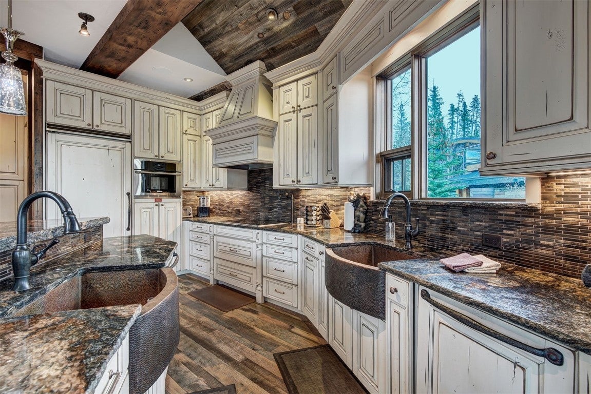 Breckenridge, Colorado, 80424, United States, 7 Bedrooms Bedrooms, ,8 BathroomsBathrooms,Residential,Active,1863268