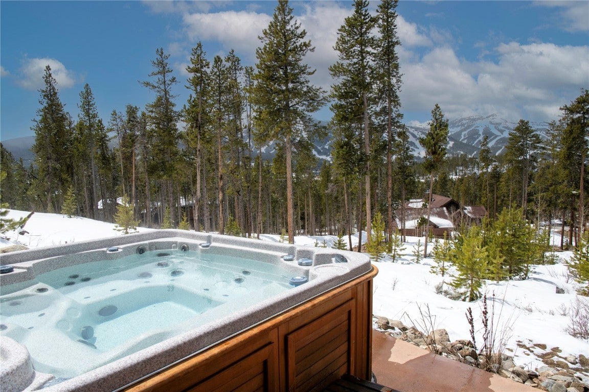 Breckenridge, Colorado, 80424, United States, 4 Bedrooms Bedrooms, ,5 BathroomsBathrooms,Residential,Active,1748737