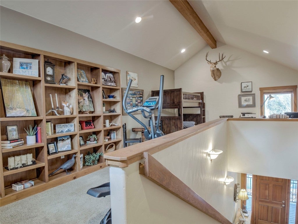 Silverthorne, Colorado, 80498, United States, 5 Bedrooms Bedrooms, ,4 BathroomsBathrooms,Residential,Active,1969634