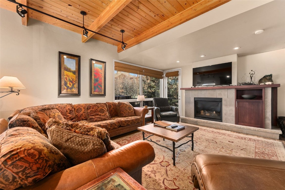 Steamboat Springs, Colorado, 80487, United States, 4 Bedrooms Bedrooms, ,4 BathroomsBathrooms,Residential,Active,1986903