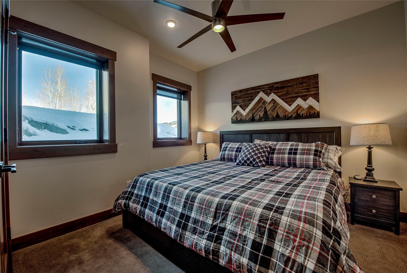 Silverthorne, Colorado, 80498, United States, 4 Bedrooms Bedrooms, ,3 BathroomsBathrooms,Residential,Active,2013164