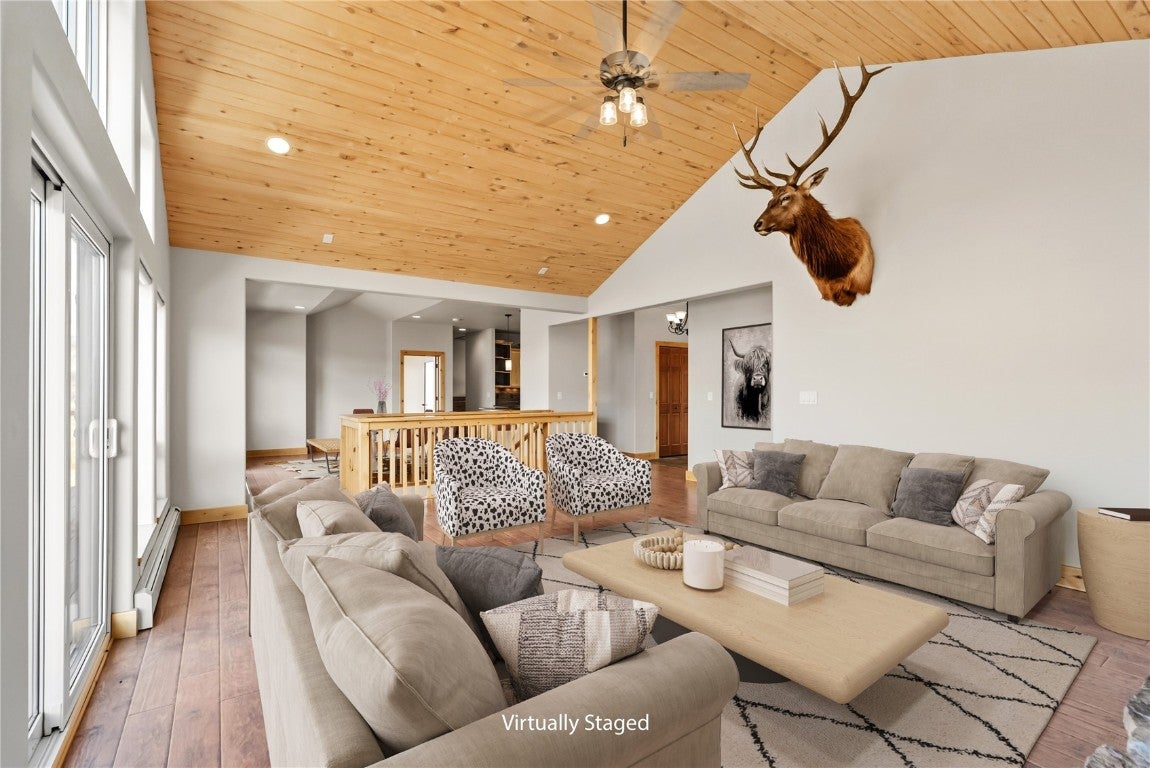 Silverthorne, Colorado, 80498, United States, 6 Bedrooms Bedrooms, ,4 BathroomsBathrooms,Residential,Active,1952508