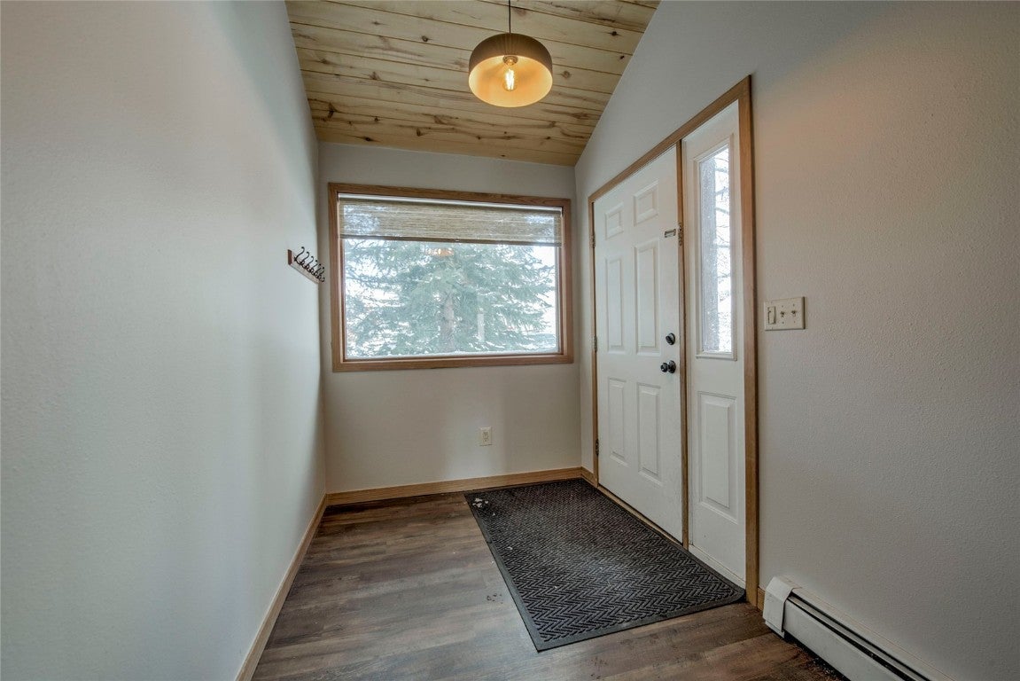 Silverthorne, Colorado, 80498, United States, 5 Bedrooms Bedrooms, ,4 BathroomsBathrooms,Residential,Active,2002610