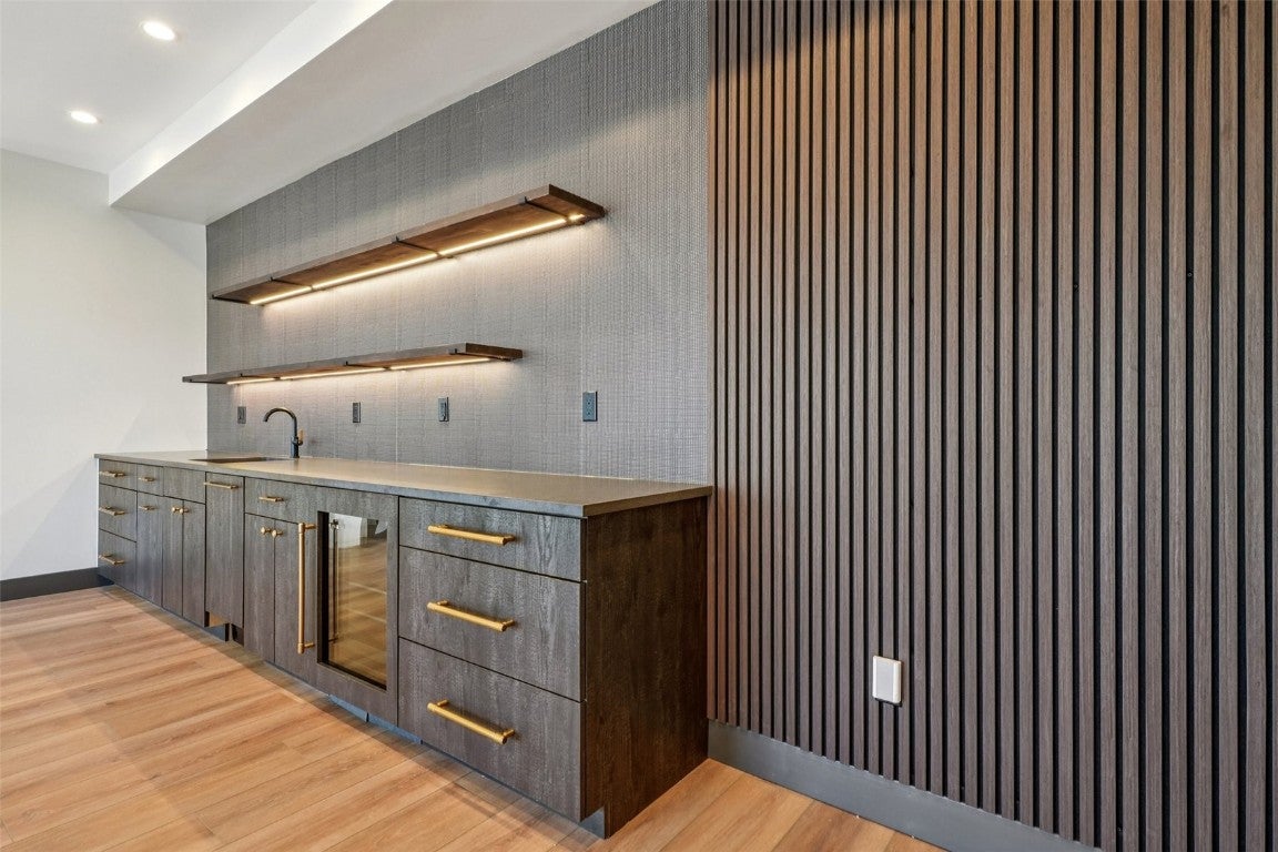 Silverthorne, Colorado, 80498, United States, 5 Bedrooms Bedrooms, ,6 BathroomsBathrooms,Residential,Active,2012660