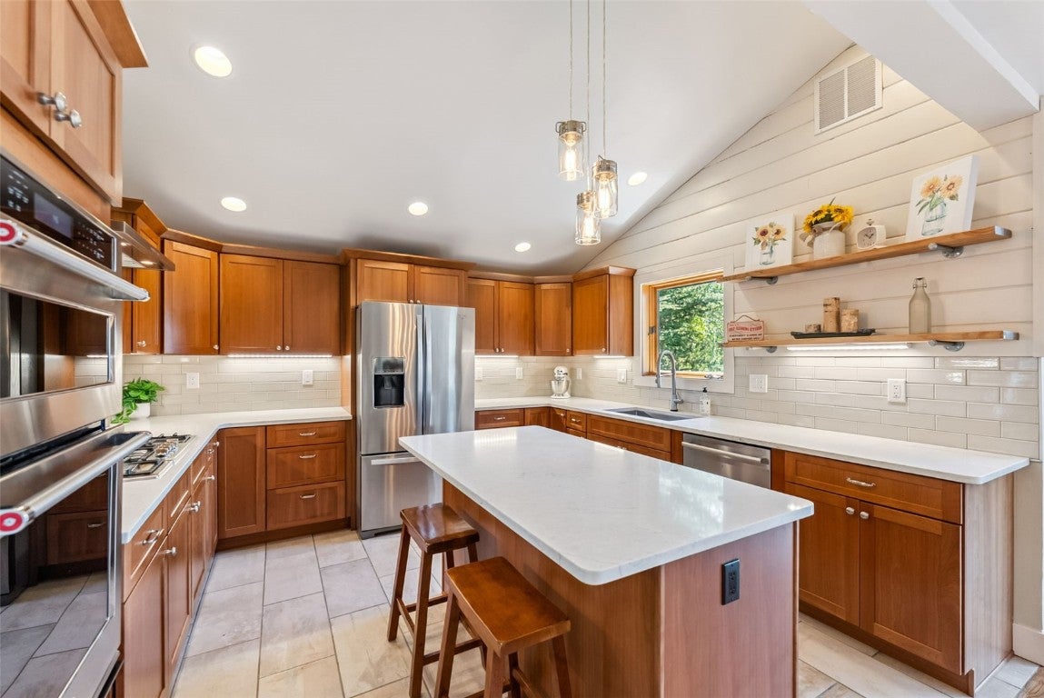 Dillon, Colorado, 80435, United States, 4 Bedrooms Bedrooms, ,3 BathroomsBathrooms,Residential,Active,1886797